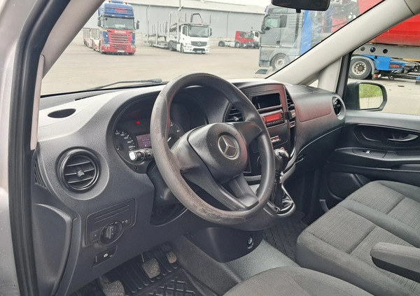Mercedes-Benz Vito cena 79950 przebieg: 240600, rok produkcji 2017 z Wolbórz małe 277